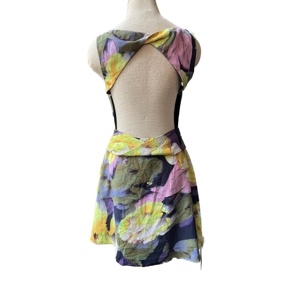 Bec+Bridge Backless Sleeveless Abstract Floral Mini Dress NWT - Picture 10 of 12